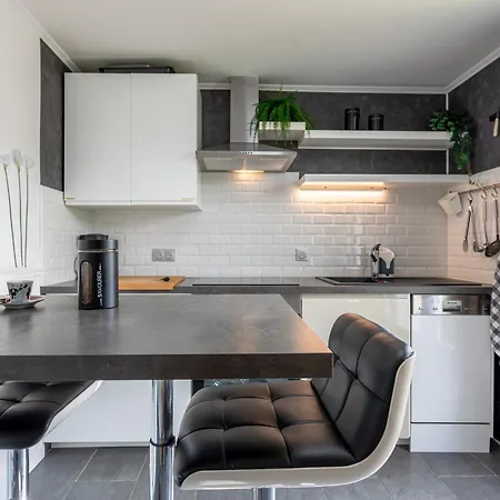 Appt Rez-de-jardin Salle De Reunion Апартаменты