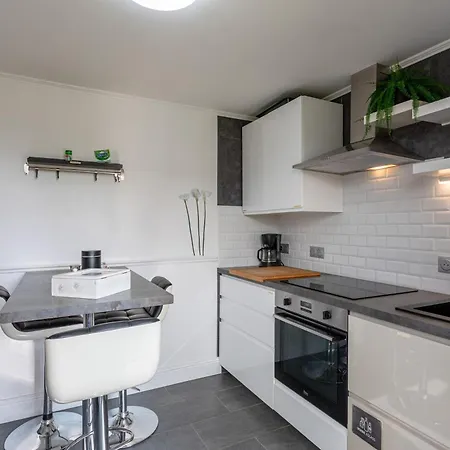 Апартаменты Appt Rez-de-jardin Salle De Reunion La Ferriere (Vandee)