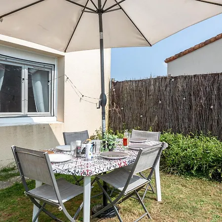 Апартаменты Appt Rez-de-jardin Salle De Reunion La Ferriere (Vandee)